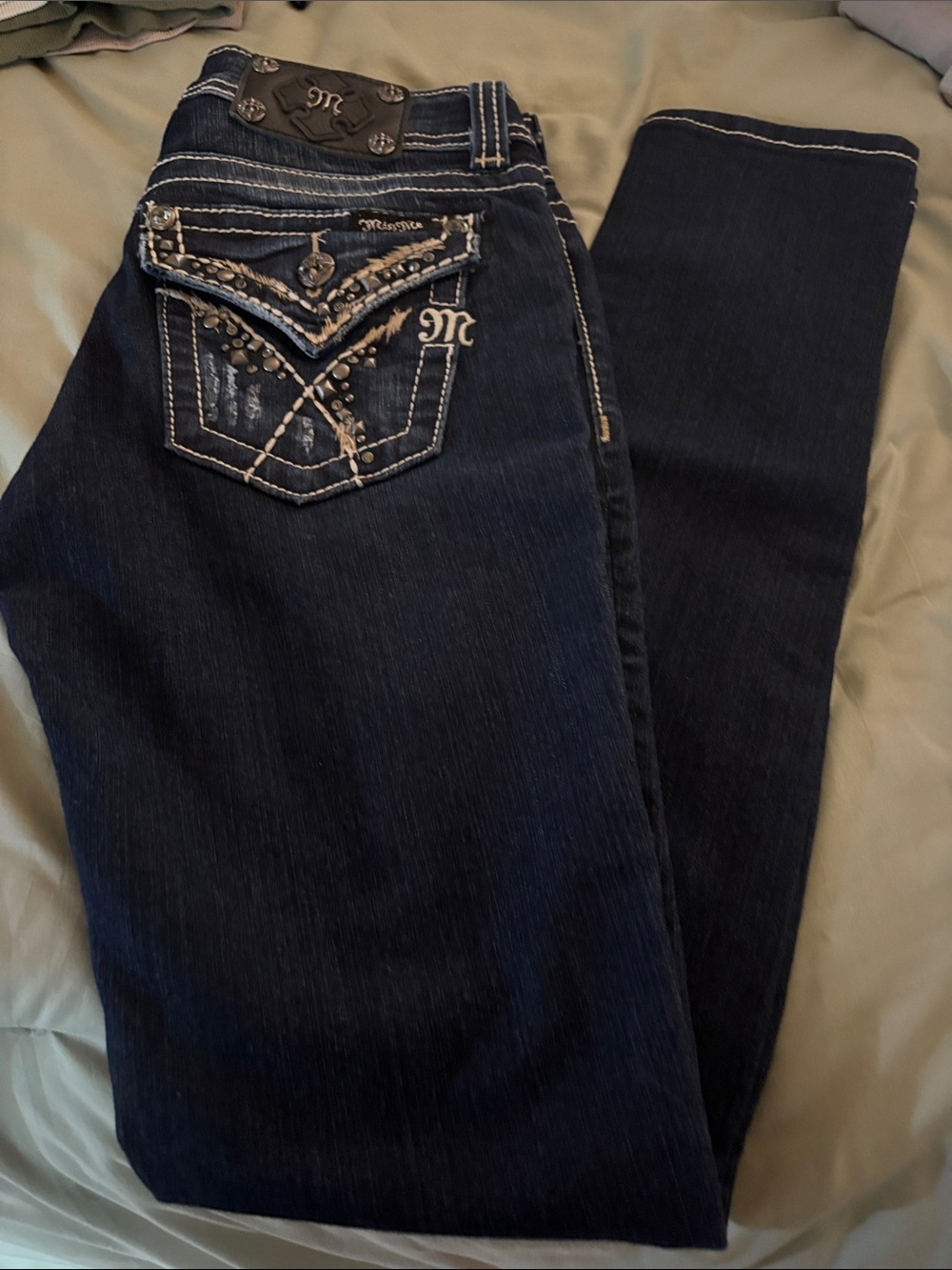 NWOT Miss Me Dark Blue Embellished skinny Jeans 27